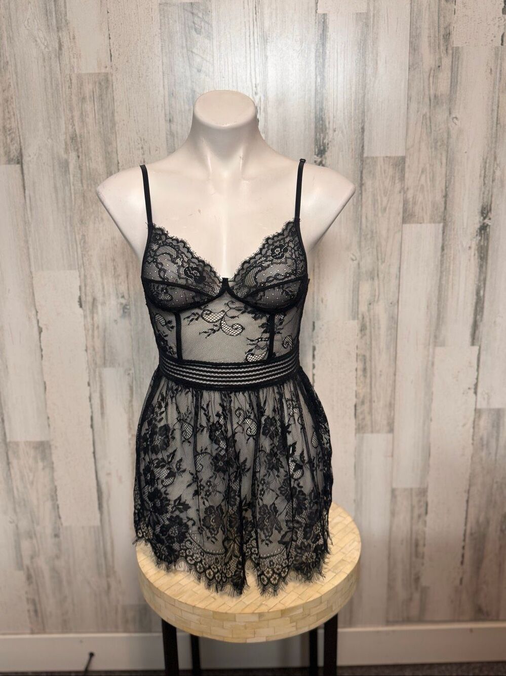 Black Floral Lace Babydoll Lingerie Chemise Open Back Eyelash Hem Womens Small